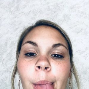 Meet your Posher, Annmarie